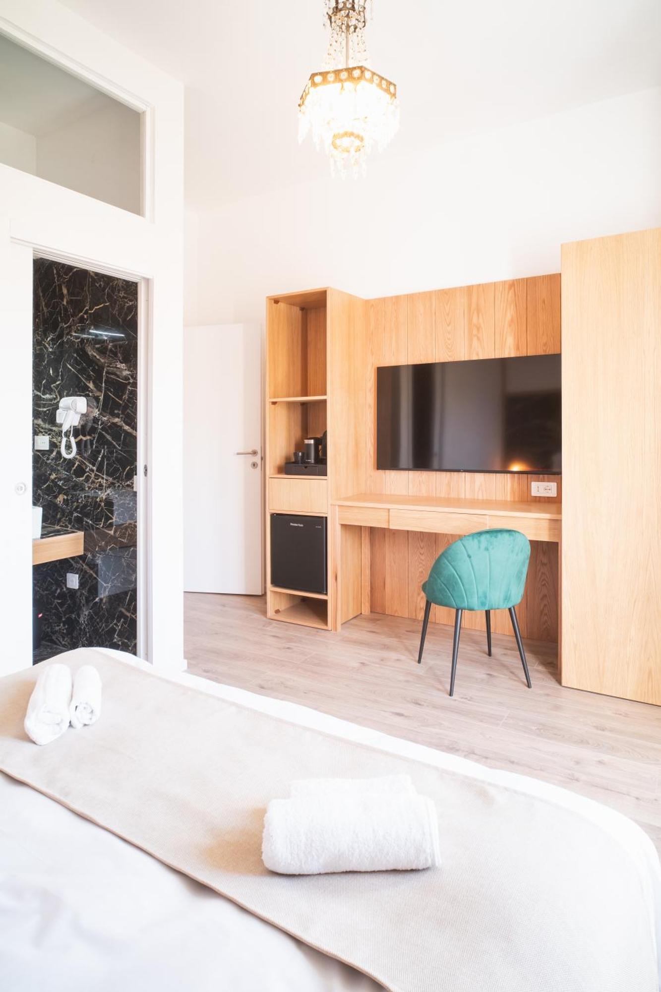 New Elegance Suites Guesthouse Ористано Экстерьер фото