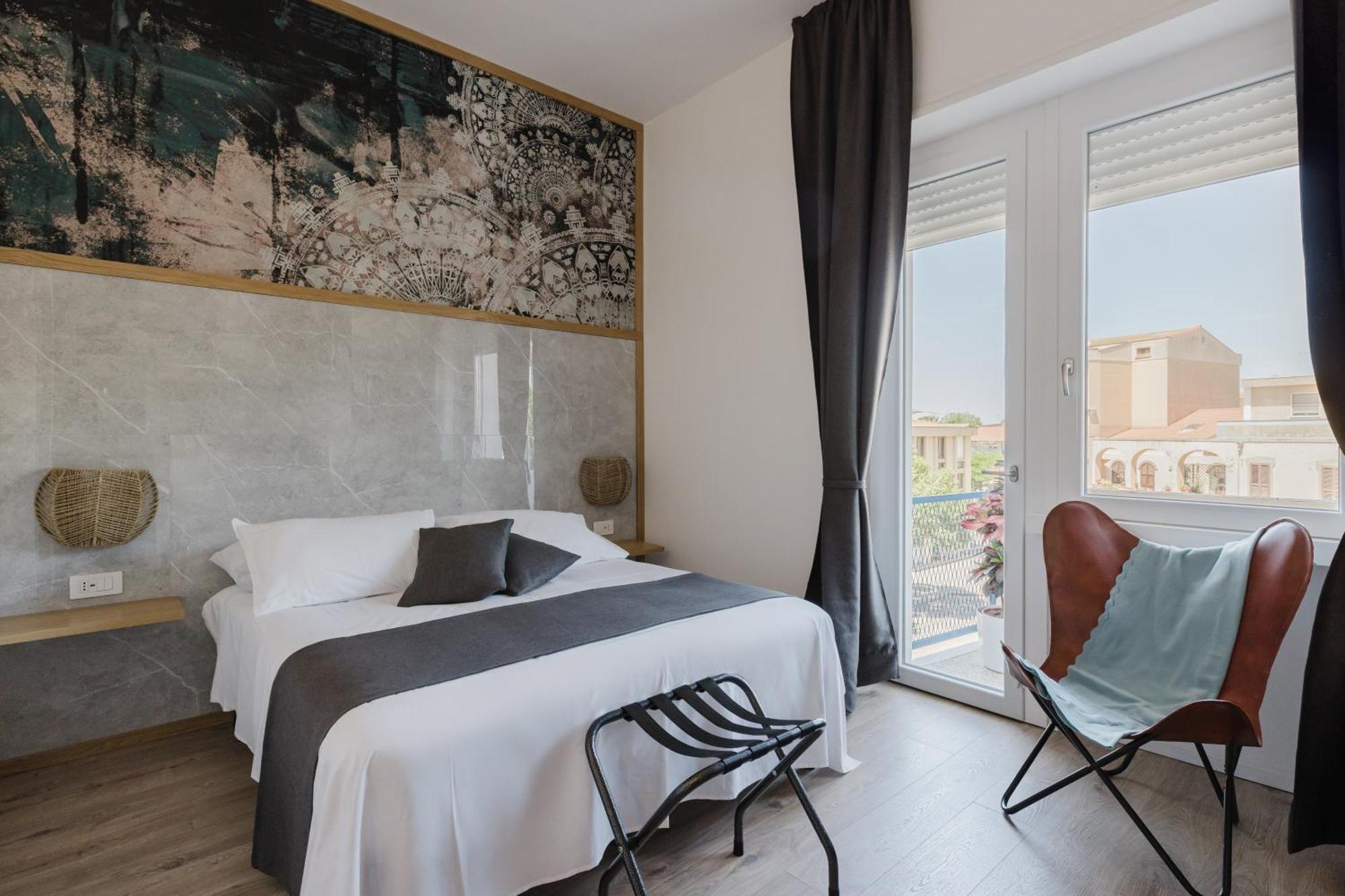 New Elegance Suites Guesthouse Ористано Экстерьер фото