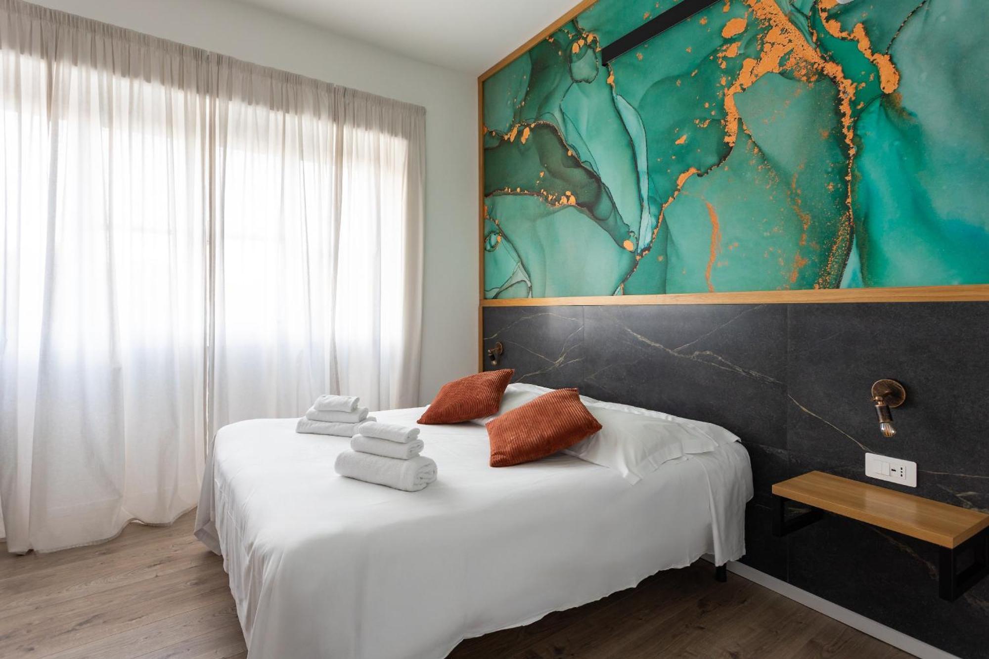 New Elegance Suites Guesthouse Ористано Экстерьер фото